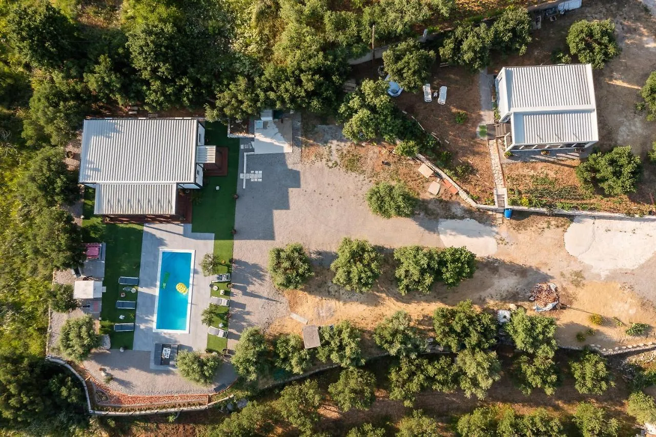 Private Holiday Resort Lumianni - 2 Houses Kastela Croatia